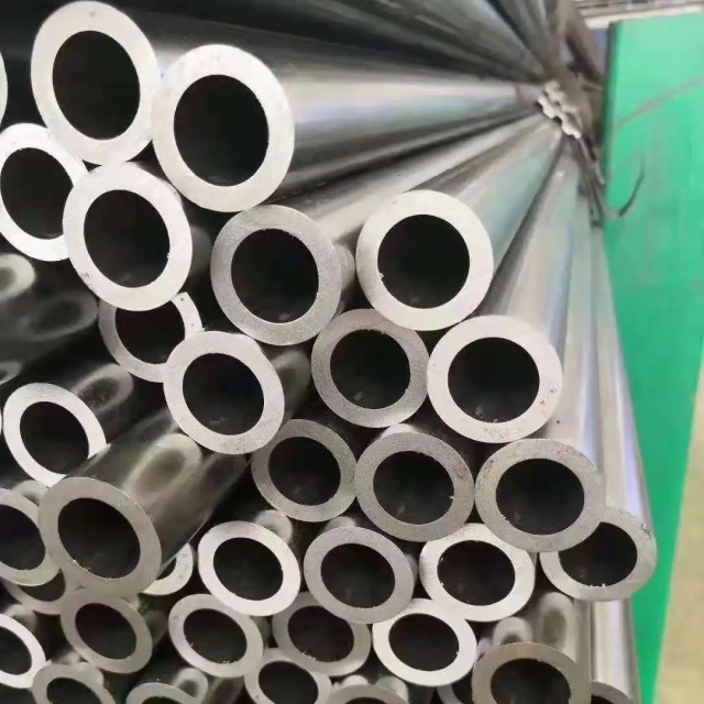 普格Q345B精密无缝钢管